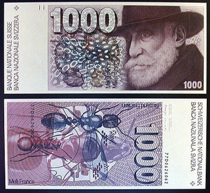 «Labor omnia vincit»: Staatliche Ehrung für das Lebenswerk des 1931 verstorbenen Auguste Forel – 1971 mit einer Briefmarke und 1978 mit der 1000-Franken-Banknote. Bild: Schweizerische Nationalbank.
